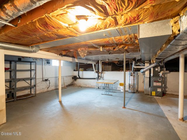 2 Loudonwood East, Colonie, NY 12211