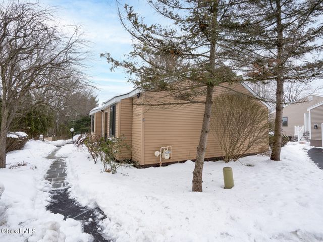 2 Loudonwood East, Colonie, NY 12211