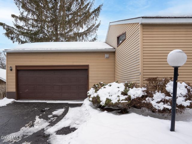 2 Loudonwood East, Colonie, NY 12211