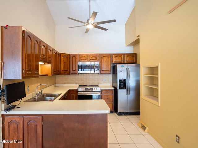 2 Loudonwood East, Colonie, NY 12211