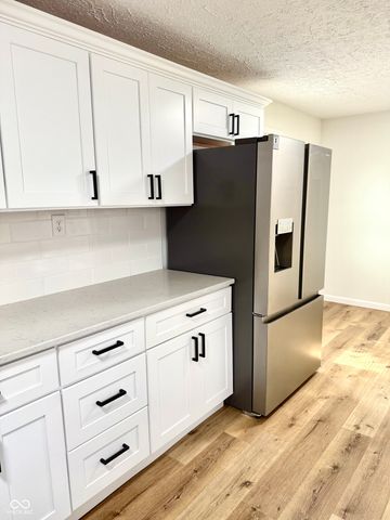 405 E Cowing Drive, Muncie, IN 47303