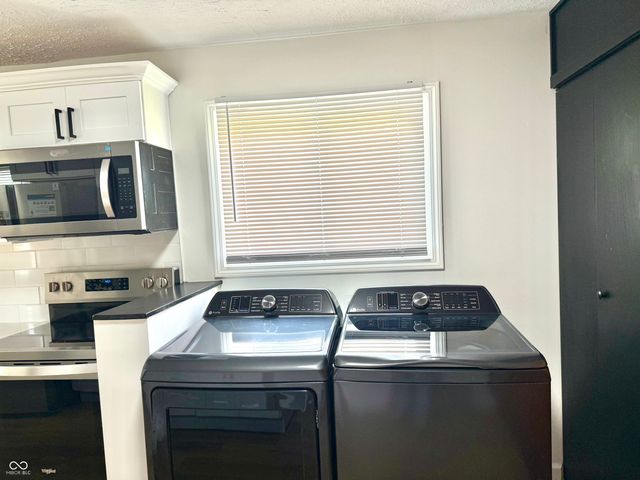 405 E Cowing Drive, Muncie, IN 47303