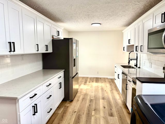 405 E Cowing Drive, Muncie, IN 47303