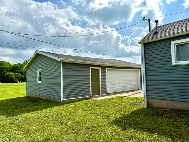 405 E Cowing Drive, Muncie, IN 47303