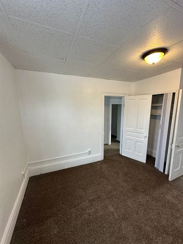 2002 N Carolina Street, Saginaw, MI 48602