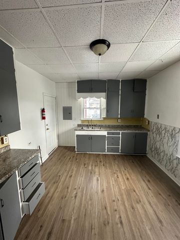 2002 N Carolina Street, Saginaw, MI 48602