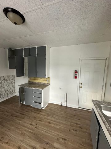 2002 N Carolina Street, Saginaw, MI 48602