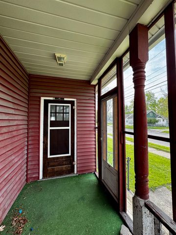 2002 N Carolina Street, Saginaw, MI 48602