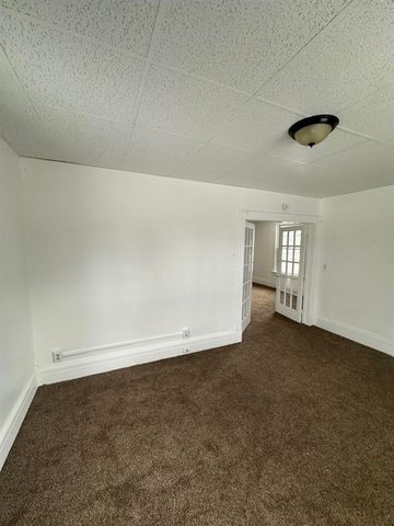 2002 N Carolina Street, Saginaw, MI 48602