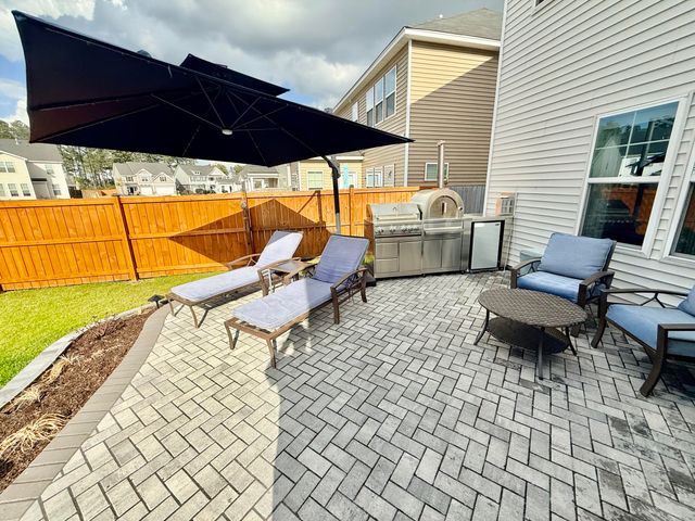 525 Dunswell Drive, Summerville, SC 29486