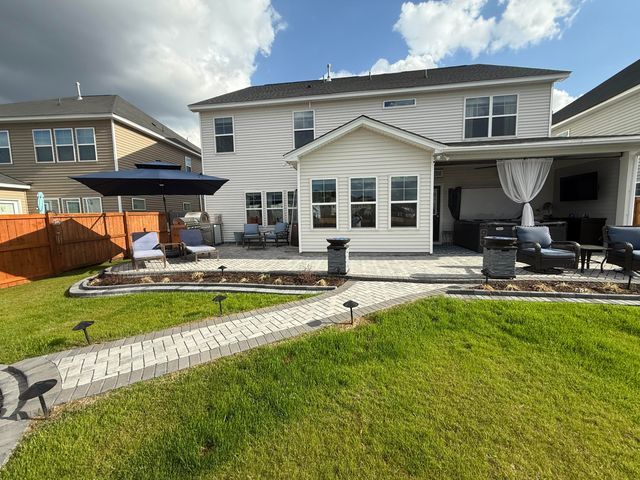 525 Dunswell Drive, Summerville, SC 29486