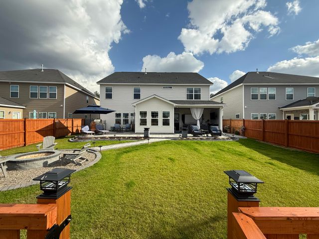 525 Dunswell Drive, Summerville, SC 29486