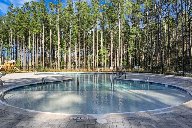 525 Dunswell Drive, Summerville, SC 29486