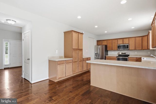 97 PORTSMOUTH CT, Falling Waters, WV 25419