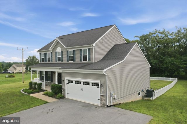 97 PORTSMOUTH CT, Falling Waters, WV 25419