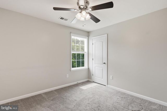 97 PORTSMOUTH CT, Falling Waters, WV 25419
