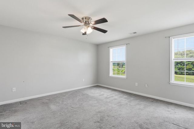97 PORTSMOUTH CT, Falling Waters, WV 25419