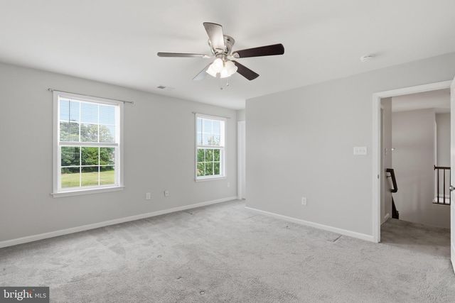 97 PORTSMOUTH CT, Falling Waters, WV 25419