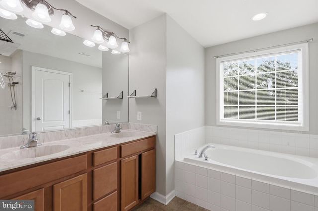 97 PORTSMOUTH CT, Falling Waters, WV 25419