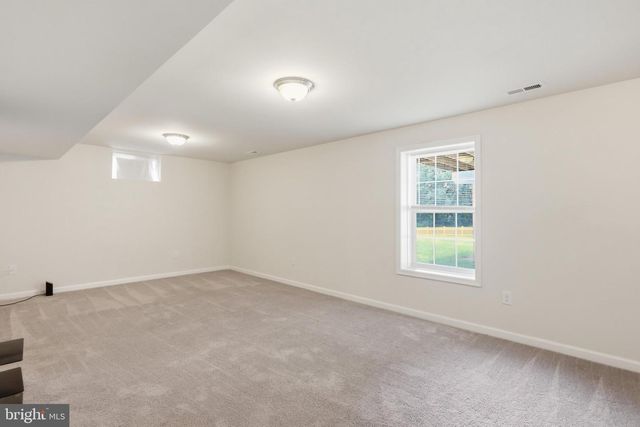 97 PORTSMOUTH CT, Falling Waters, WV 25419