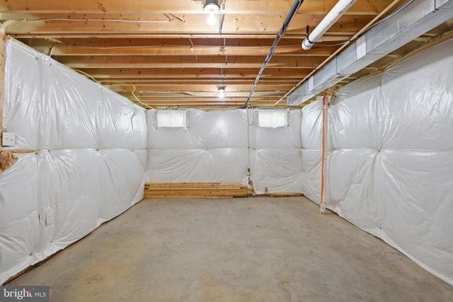 97 PORTSMOUTH CT, Falling Waters, WV 25419