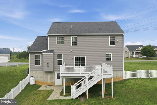 97 PORTSMOUTH CT, Falling Waters, WV 25419