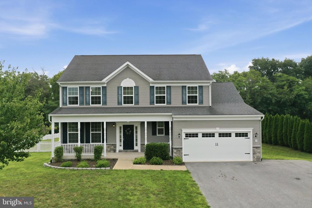 97 PORTSMOUTH CT, Falling Waters, WV 25419