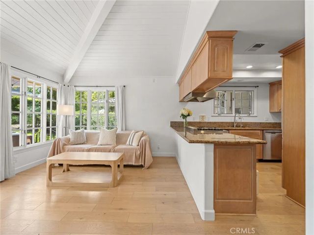 16 Sausalito West, Manhattan Beach, CA 90266