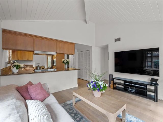 16 Sausalito West, Manhattan Beach, CA 90266