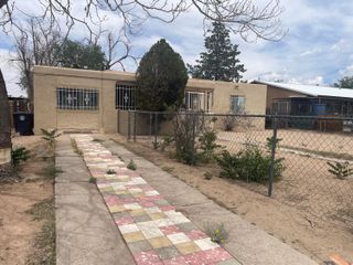 5405 Mountain Road NE, Albuquerque, NM 87110