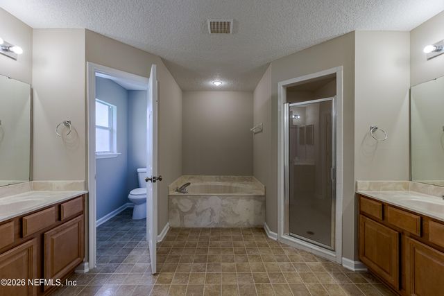 14065 EAGLE FEATHERS Drive, Jacksonville, FL 32226