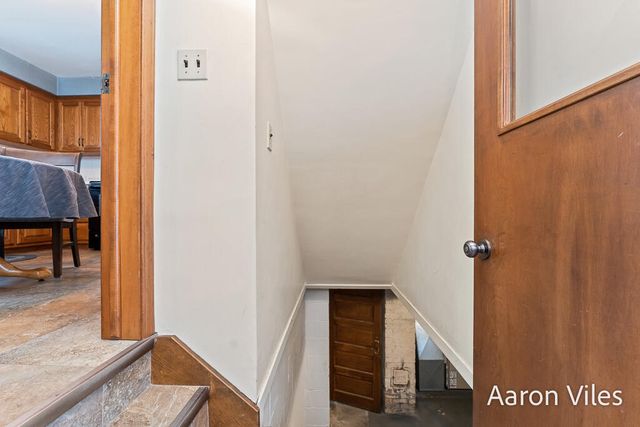 119 Vanderveen Avenue, Holland, MI 49424