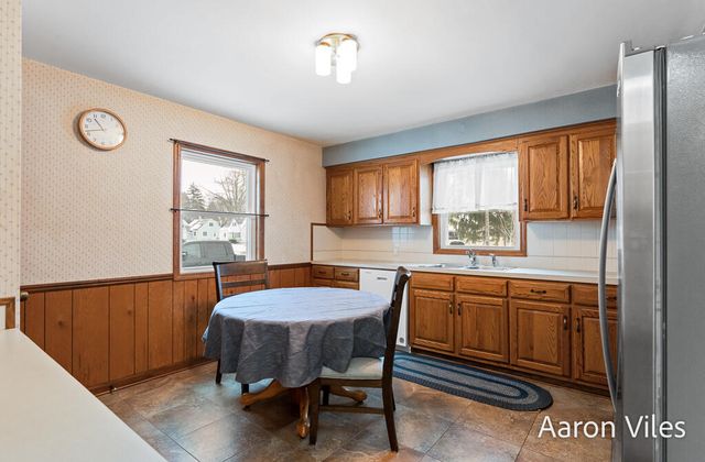 119 Vanderveen Avenue, Holland, MI 49424