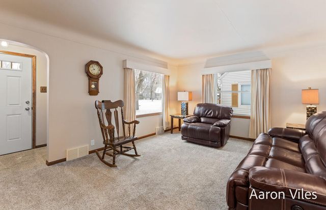 119 Vanderveen Avenue, Holland, MI 49424