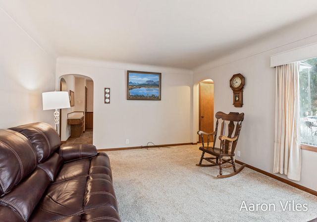 119 Vanderveen Avenue, Holland, MI 49424