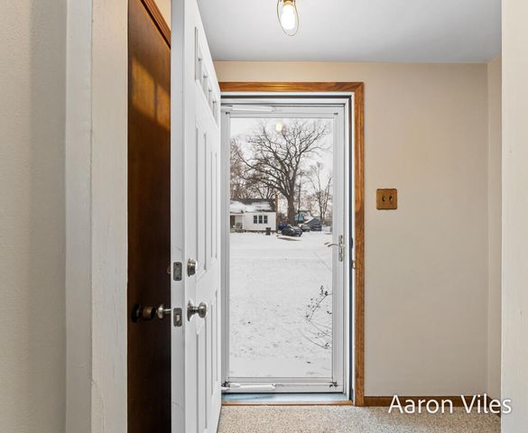 119 Vanderveen Avenue, Holland, MI 49424