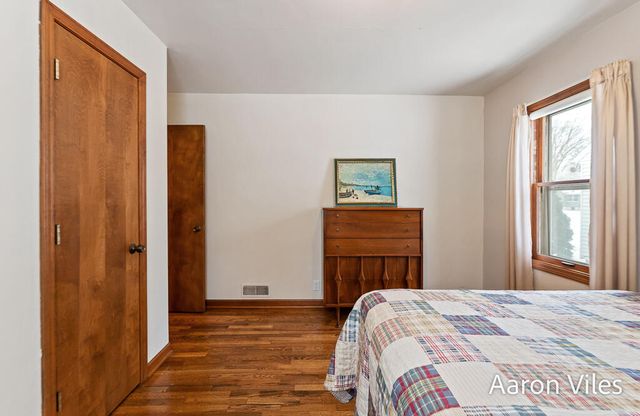 119 Vanderveen Avenue, Holland, MI 49424