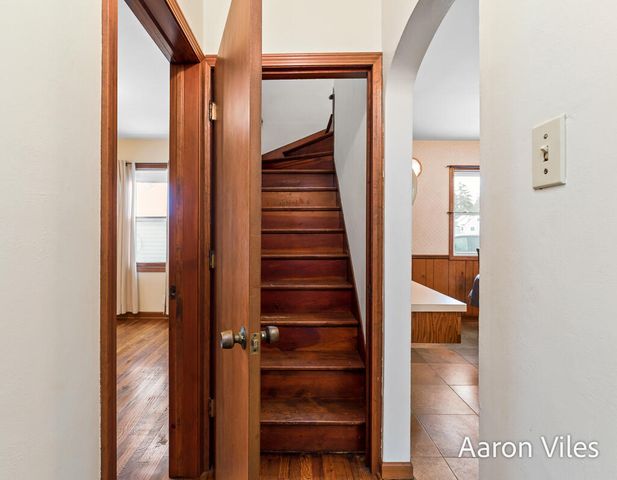 119 Vanderveen Avenue, Holland, MI 49424