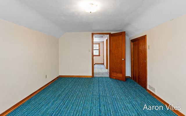 119 Vanderveen Avenue, Holland, MI 49424