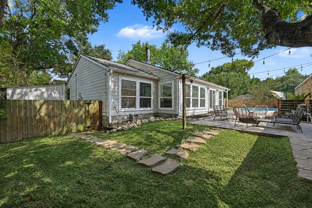 69 Wind Whisper Court, The Woodlands, TX 77380