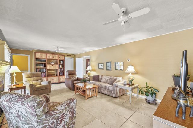 1344 Magnolia Ave, Modesto, CA 95350