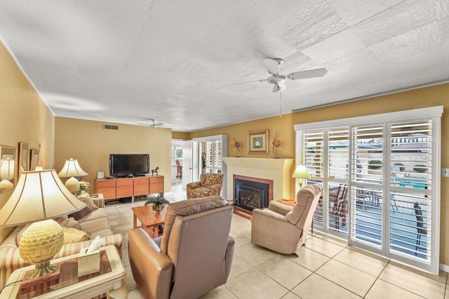 1344 Magnolia Ave, Modesto, CA 95350