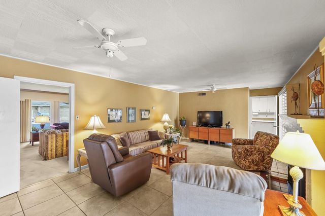 1344 Magnolia Ave, Modesto, CA 95350