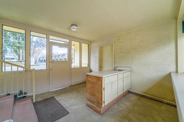 1344 Magnolia Ave, Modesto, CA 95350