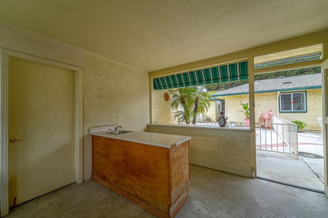 1344 Magnolia Ave, Modesto, CA 95350