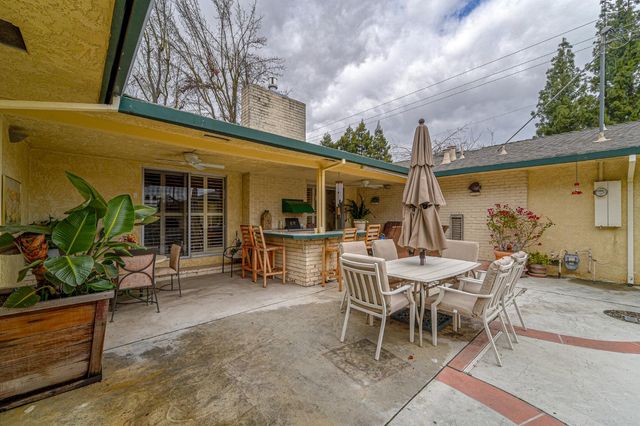 1344 Magnolia Ave, Modesto, CA 95350