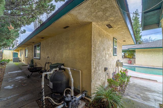 1344 Magnolia Ave, Modesto, CA 95350