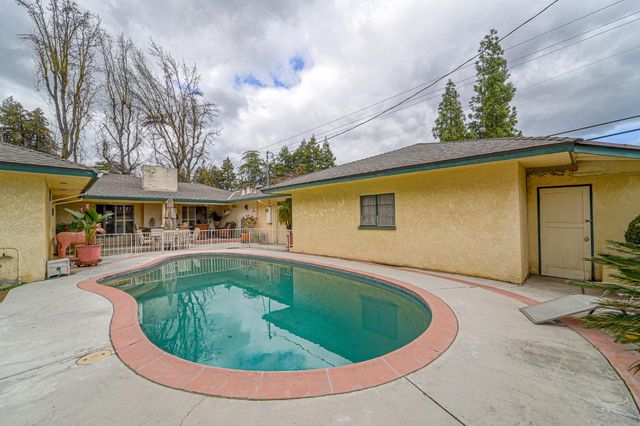 1344 Magnolia Ave, Modesto, CA 95350