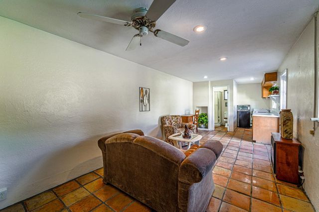 1344 Magnolia Ave, Modesto, CA 95350