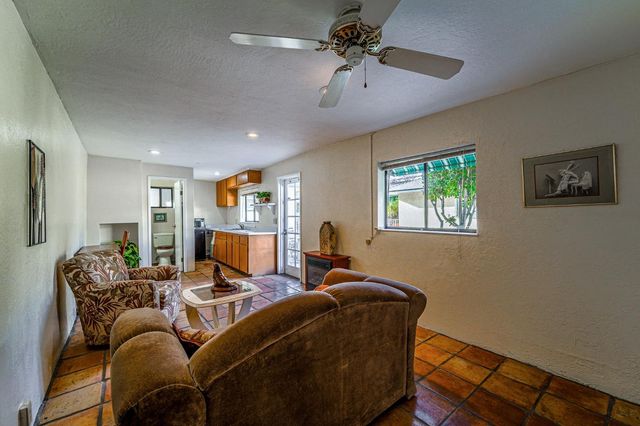 1344 Magnolia Ave, Modesto, CA 95350